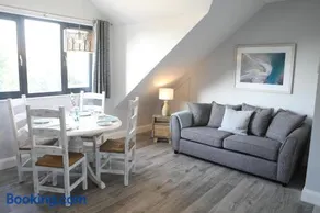The Harbour Retreat - Image 3