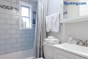 2 bd 1 bth near DC! 7081 - Image 3