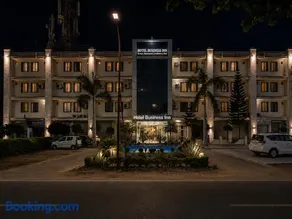 Hotel Business Inn - Image 1