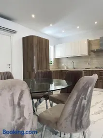 MAPAS - luxury 3 bedroom Apartments - Image 2