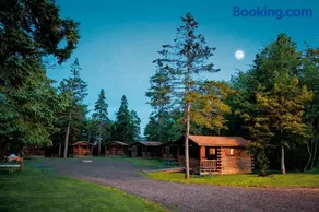 Narrows Too Camping Resort Cabin 6 - Image 2