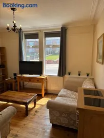 Large Traditional, Sleeps 8, 2 Baths, Train, Tram, Pubs, Market, Hucknall - Image 3
