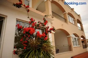 Apartments&Rooms Jelavić - Image 2