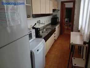 central apartment in Caspe - Image 2