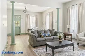 3Bd 2Ba Oasis in Historic Olde Towne - Image 1