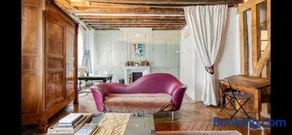 The Heart of Marais Place des Vosges for four guest - Image 1
