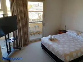 Lovely 2 BR Spa apartment, Opposite Shepp Lake - Image 3
