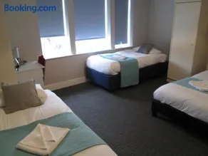 Paramount Hotel - Image 2