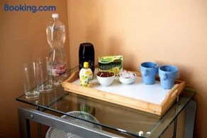 Cozy room with private bathroom, 9mins oldtown, 15mins airport, WiFi - Image 4