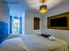 Sunrise Beachfront Residence - Image 2