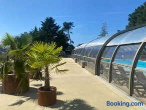 Cottage climatisé avec piscine à 300m de la plage - Image 3