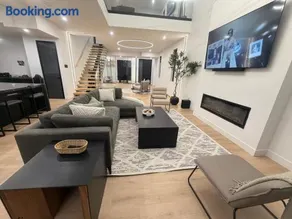 Downtown Luxe Stay - High River - Image 1