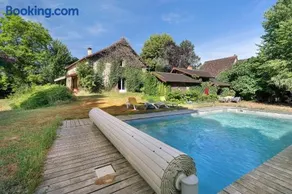 Gites De Groupe Pour 24 Personnes - Image 1