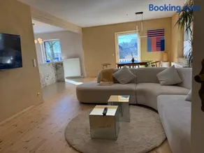 Rainbow Bungalow - Image 1