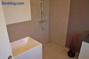 Nice Holiday Home 100 Meters From The Water - Image 3