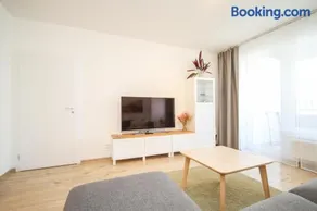 Cozy & Bright 2-Bedroom Apt in Trenčín with Free Parking - Image 3