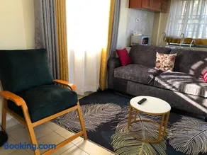 Tom Mboya Estate - Fast WI-FI, Netflix and Parking 1Br Apartment in Kisumu Town - Image 2