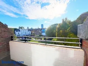 3 Bed Flat Battersea Square with Balcony & Parking - Image 4