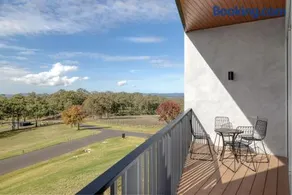 Mount View Estate The Magnolia Studio No 7 - Image 2