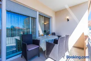 Oleander Apartment - Image 5