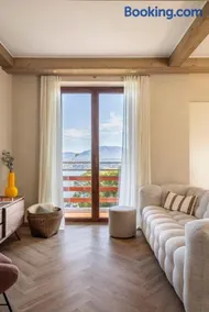 Design Apartment with Lake View and Private Garden - Image 1