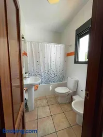 Agradable casa rural con chimenea en interior - Image 4