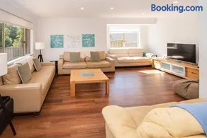 Marg's Retreat - Pet Friendly - Families Welcome - Image 2