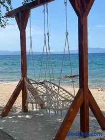 Sun&Salt Beachhouse Croatia - Image 1