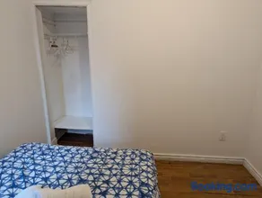 Delightful room near Metro Monk station with Self Check-in - Image 4