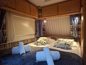 Elves Cabin Wagon - Image 1