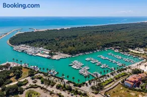 AC&WiFi Charming Sea-Resort Villa Porto Argonauti - Image 2