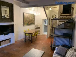 La Maison Rose - Image 2