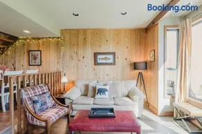 Lakeview Meadow Retreat - Image 2