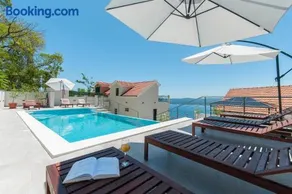 XXL Villa Vista - Heated Pool - Image 2