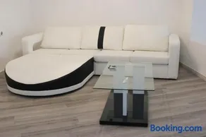 Apartment in Little Venice - Image 4
