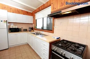 Tequila Sunset Beachfront Family Holiday Home, Bass Coast - Image 3