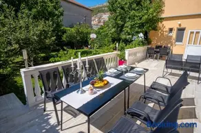 City Apartments - Image 5