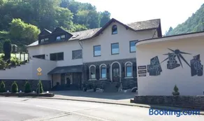 Haus am Hang - Image 1