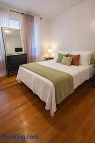 Bronx City Stay Private Room Near Manhattan - Image 1