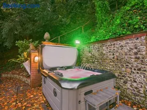 19th Century Manor with Hot Tub - Image 2