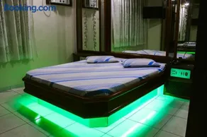 Station Hotel (Adults Only) - Image 1