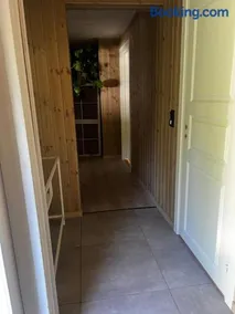 Cozy private house near center - Image 3