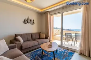 Korina Seaside Suite - Image 3
