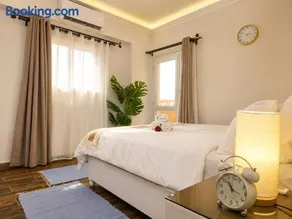 Ninety Avenue big Apartments - Image 3