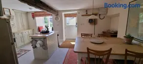 Characterful Cotswold cottage - Image 3