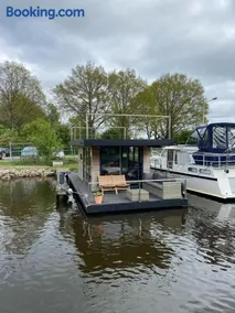 Hotelkamer op water Houseboat Wetterhûske Friesland - Image 4