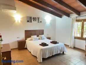 Es Lladoner Villa - Image 1