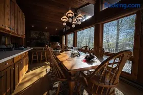 Stack's Back Bay Retreat - Image 3