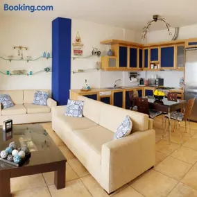Derveni Seaside Apartments - Deluxe Sea View Penthouse Jacuzzi-BBQ & Groundfloor Garden View Apartment - Image 4