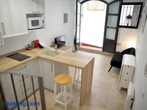 Casa Con Encanto En El Centro De Peralada: 6 Personas, Wifi, Smart Tv, A/C - Es-228-172 - Image 4